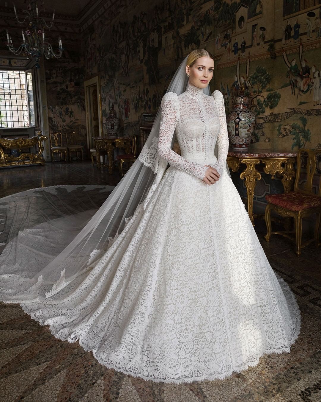 Lady Kitty Spencer w sukni ślubnej