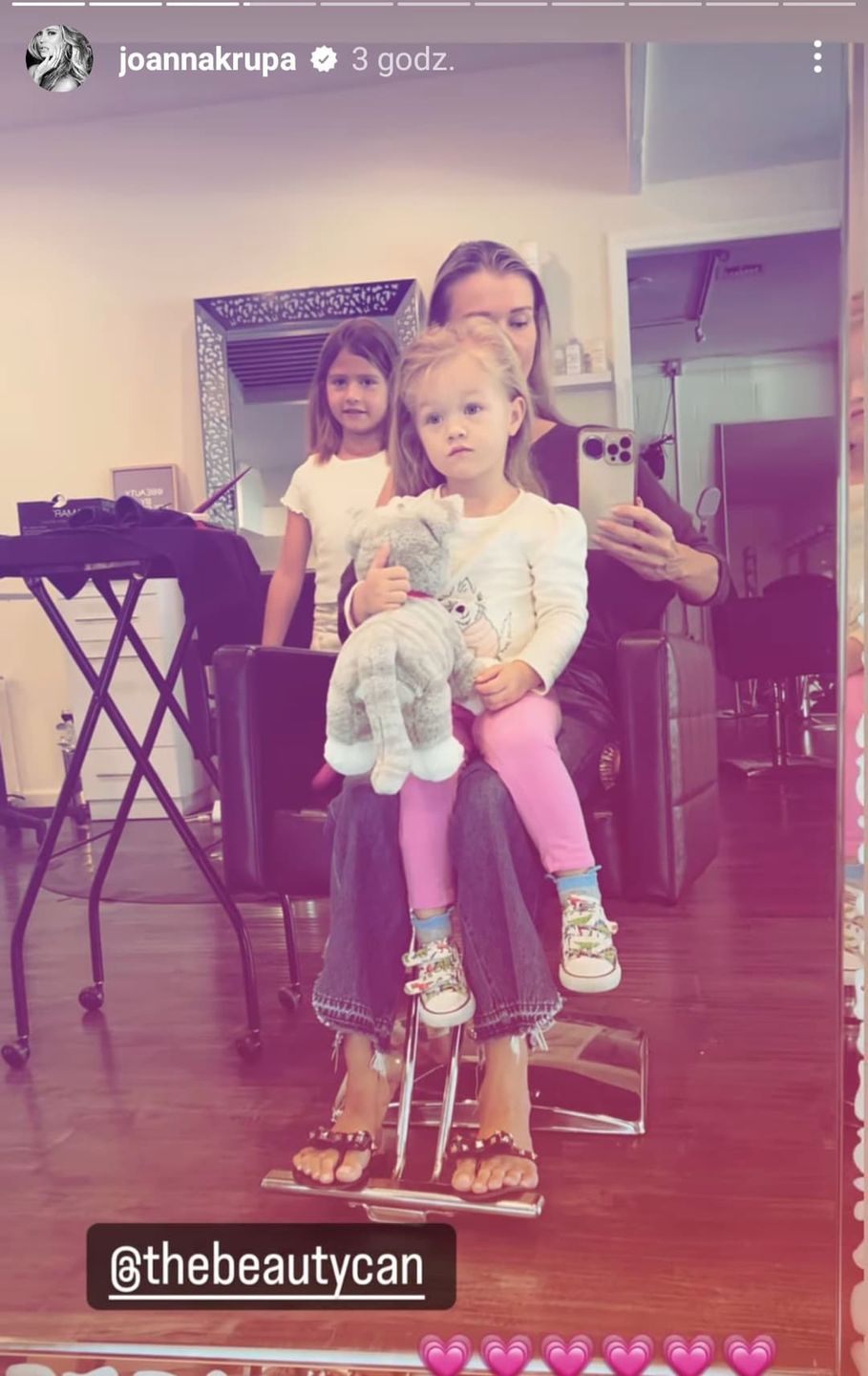Asha i Joanna Krupa u fryzjera