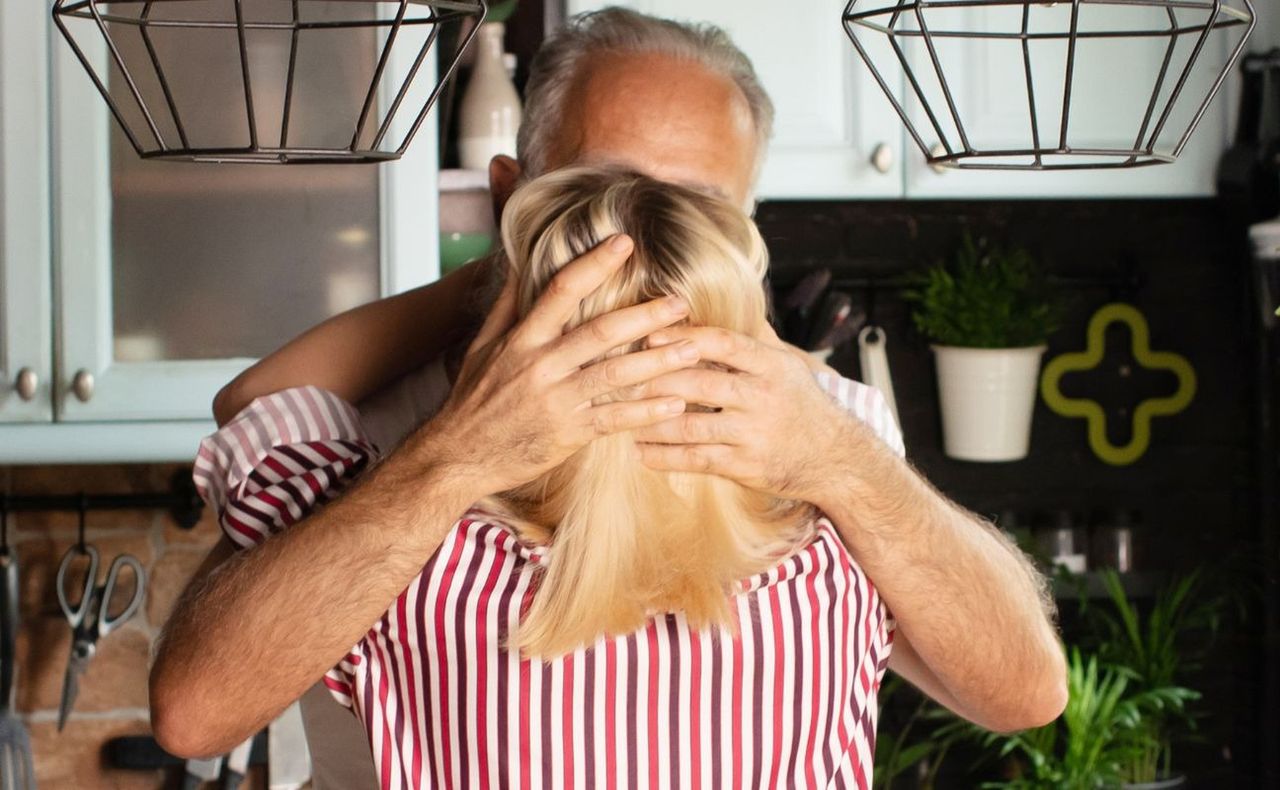 "Nie zanika z wiekiem". Tak wygląda życie intymne seniorów