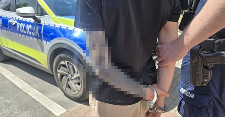 Oleśnica: Zadzwoniła na policję, bo twierdziła, że jest śledzona. Funkcjonariusze znaleźli przy niej amfetaminę