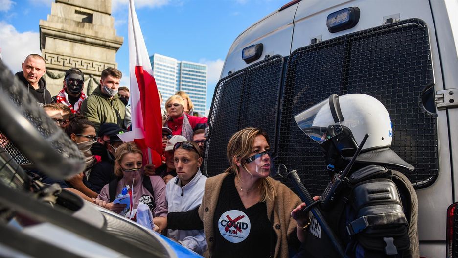 Warszawa. W sobotę ulicami stolicy przejdą koronasceptycy. Chcą, aby ich Marsz Wolności był walką o zniesienie zakazów i prawo do działalności gospodarczej