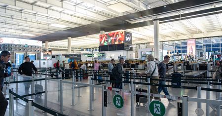400 euro za taksówkę i zamknięte drzwi samolotu. Koszmar Polek na Sycylii