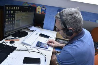 Koronawirus w Polsce. Wychodzimy z kryzysu. "Do tarczy potrzebny jest miecz"