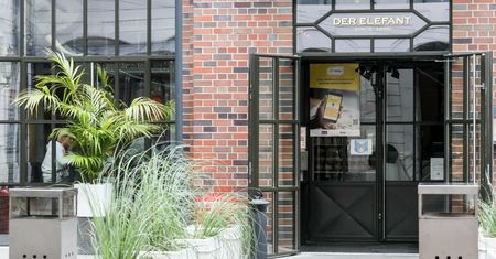 Restauracja dla zaszczepionych i ozdrowieńców. "Słowo 'segregacja' nie na miejscu"