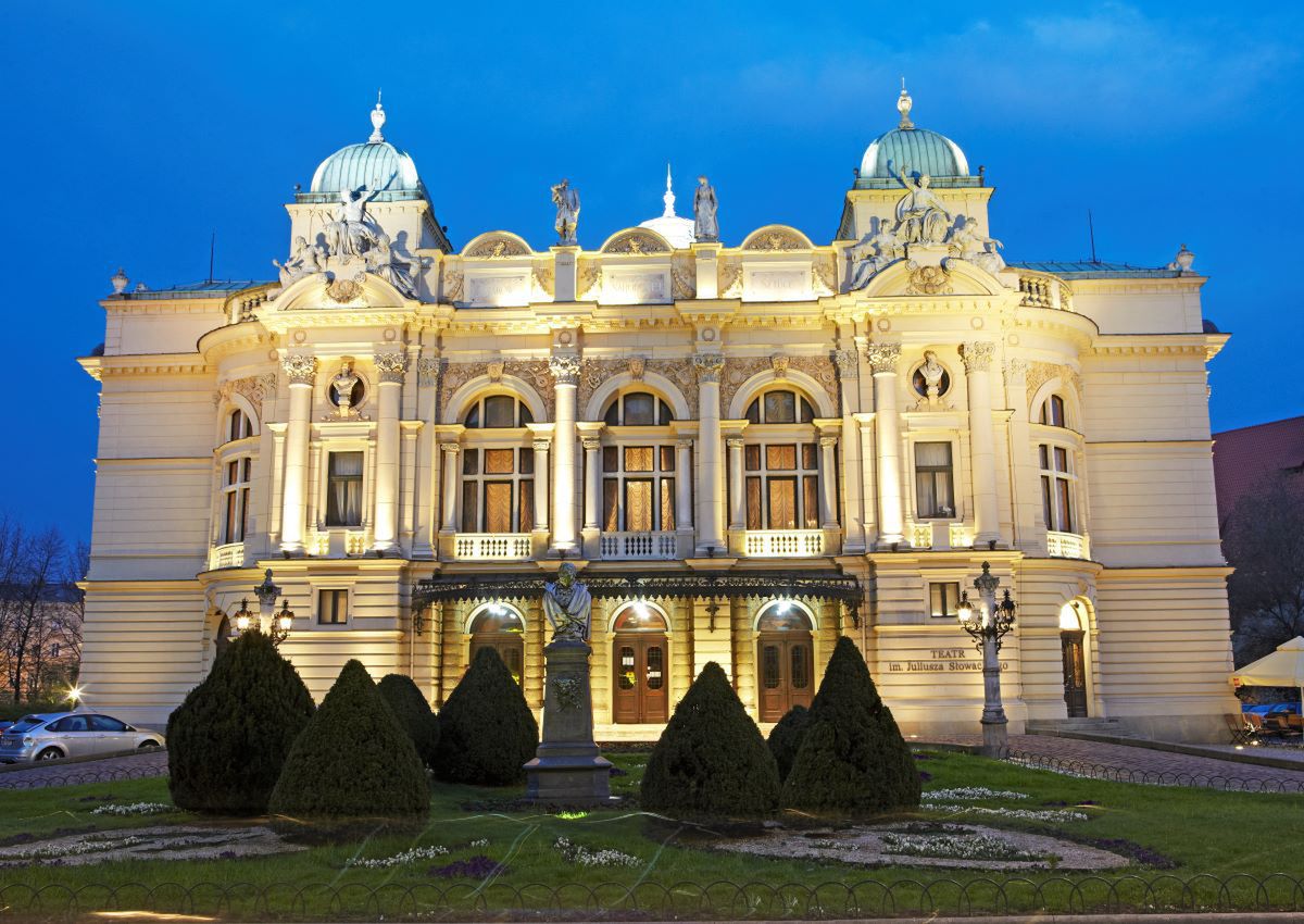 Kapsuła czasu wróciła na Teatr Słowackiego. Pamiątki na „kilkaset lat”