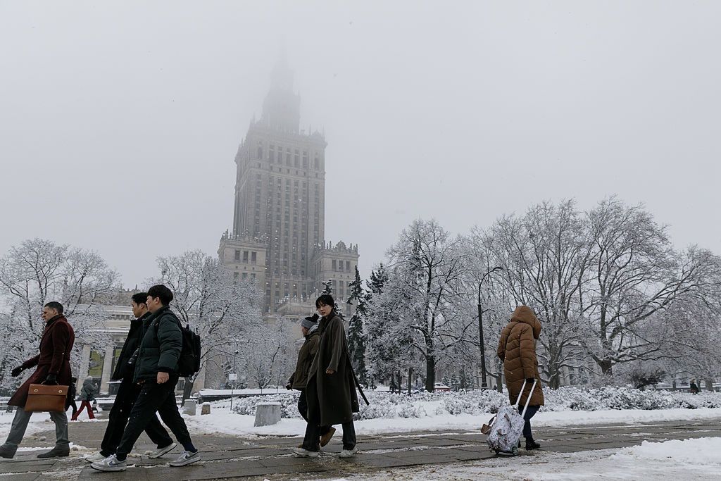 Prawie 160 tys. mieszkańców mniej. Polska starzeje się i wymiera
