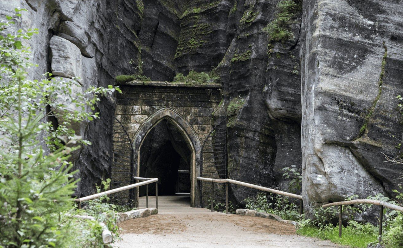 Hipnotyzujące miejsce blisko Polski. Urzeka tysiące turystów