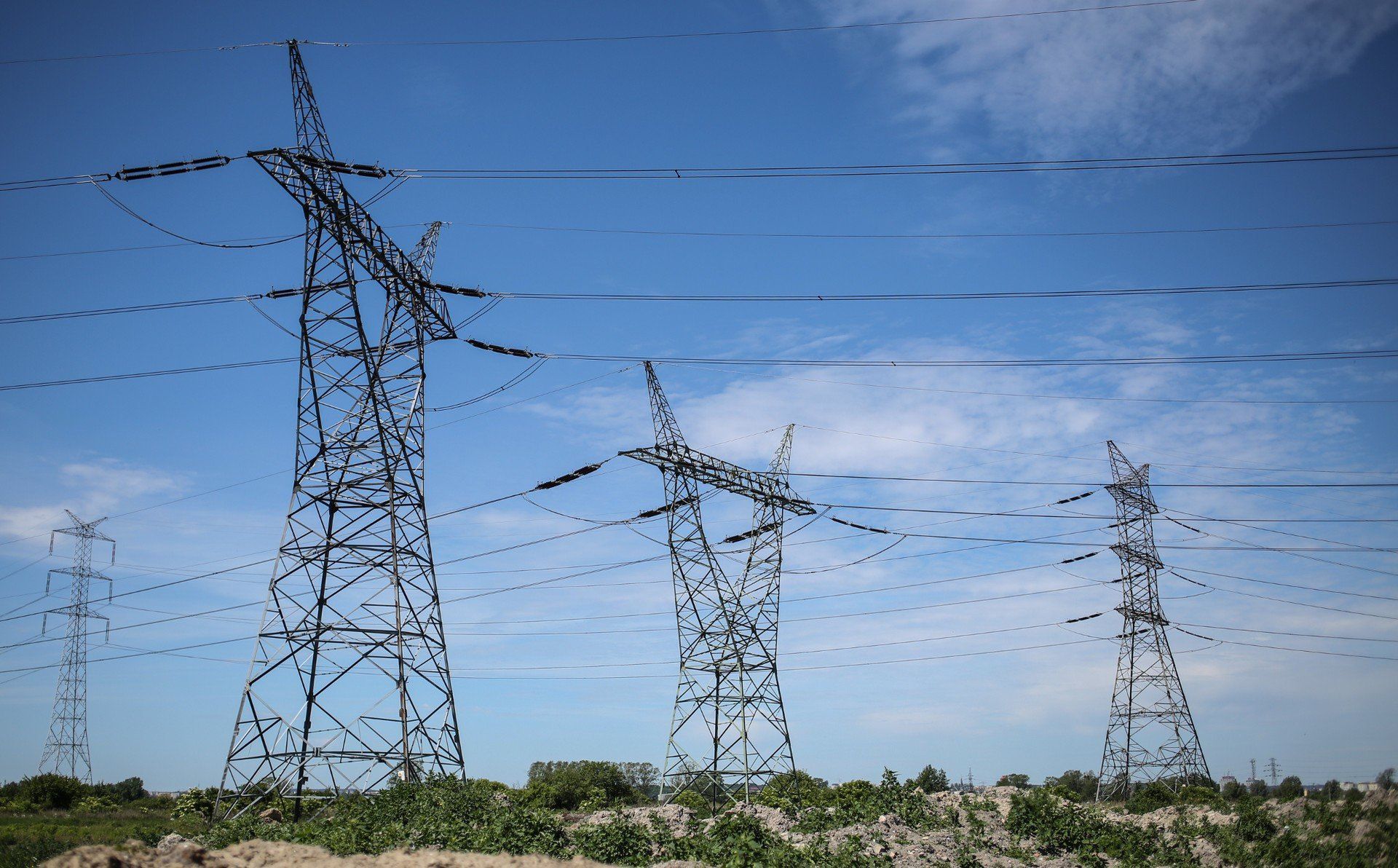 Do 2040 r. planowane jest całkowite odejście od węgla w produkcji energii elektrycznej i ciepła, a cała energia elektryczna ma pochodzić ze źródeł nisko- i zeroemisyjnych.