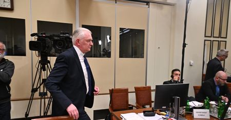 "Kaczyński powiedział, że nie puści mi płazem". Gowin o naciskach