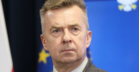 Kolega ministra Wieczorka dostał zlecenie. Obsługuje podległą mu sieć badawczą