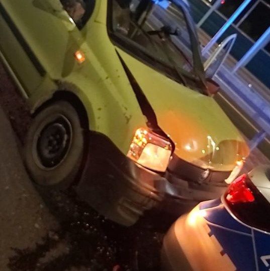 Mazowieckie. Kierowca spowodował kolizję z radiowozem