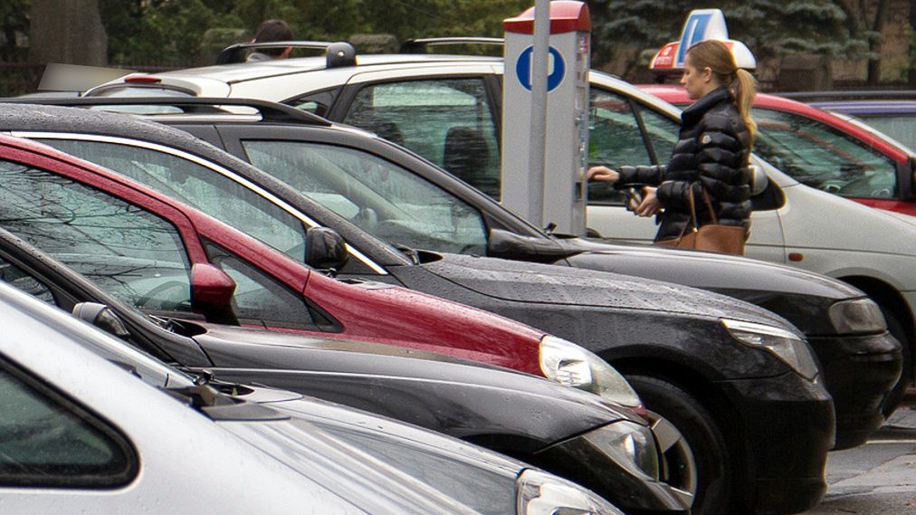 Dla niektórych kierowców przyjazd na zakupy oznaczał wydatek wyższy niż kwota widniejąca na sklepowym rachunku