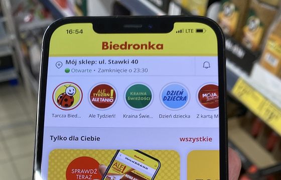 Trzy miliony pobrań nowej aplikacji Biedronki