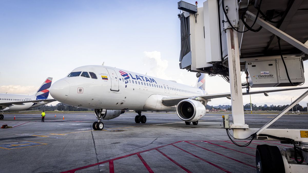 MEDELLIN, COLOMBIA - FEBRUARY 25: A view of the LATAM Airlines plane at the Medellin airport on February 25, 2024 in Medellin, Colombia. Queen Maxima visits Colombia in her role as United Nations Secretary General's Special Advocate for Inclusive Finance for Development. (Photo by Patrick van Katwijk/Getty Images)