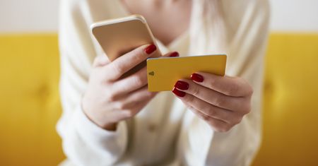Żarty w tytułach przelewów mogą skończyć się poważnymi konsekwencjami