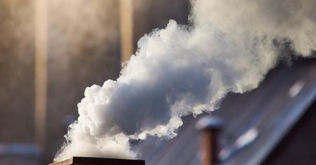Pół miliona domów w Polsce do pilnej modernizacji. "Rząd nie ma jasnego komunikatu"