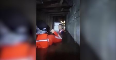 Blisko 100 000 ewakuowanych ludzi. Potężny tajfun Rai uderzył w Filipiny