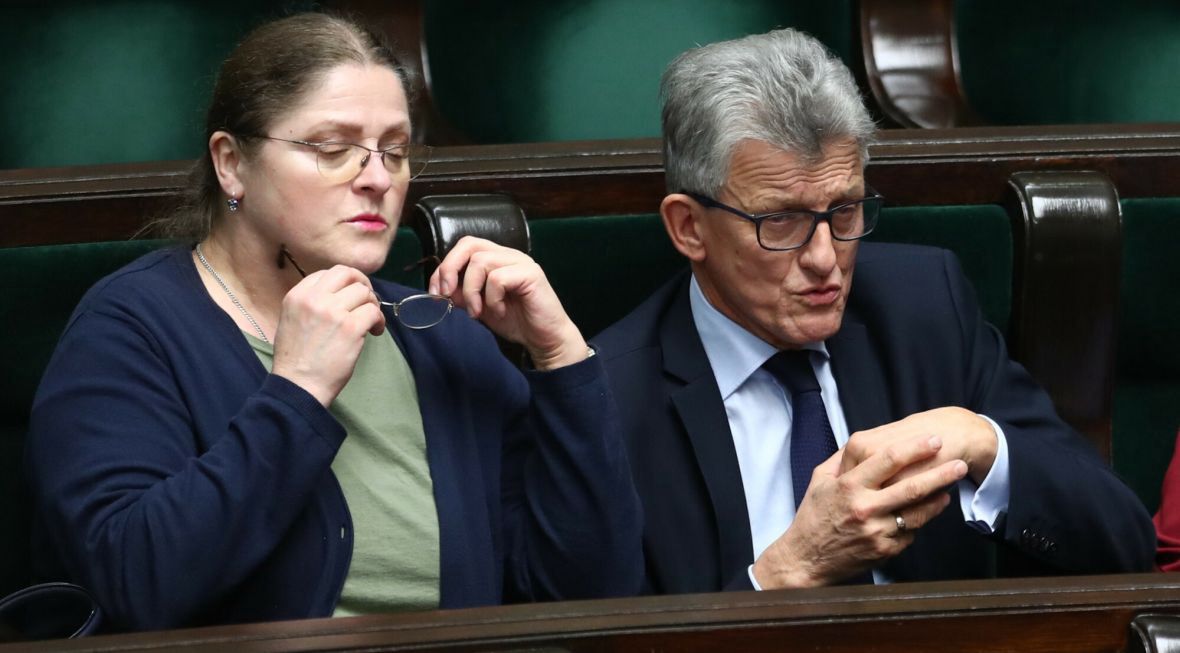 Posłowie PiS, Krystyna Pawłowicz i Stanisław Piotrowicz zostali sędziami Trybunał Konstytucyjnego w 2019 roku. Prof. Chmaj: "Ich wybór został dokonany wadliwie"