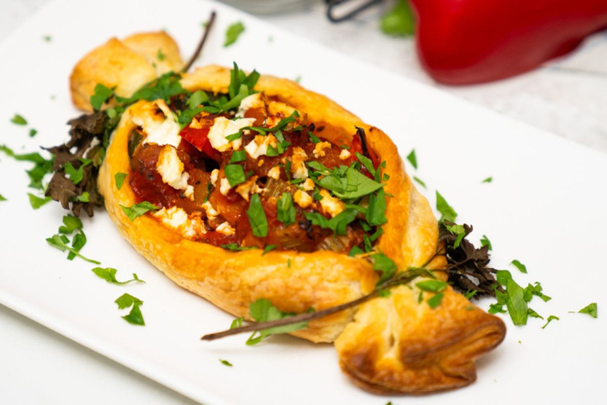 Kiedy nie masz czasu na długie gotowanie, zrób szybkie sakiewki z ciasta francuskiego