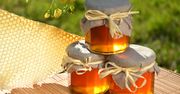 Polacy rzadko sięgają po ten rodzaj miodu, a szkoda. Znacznie zdrowszy od innych