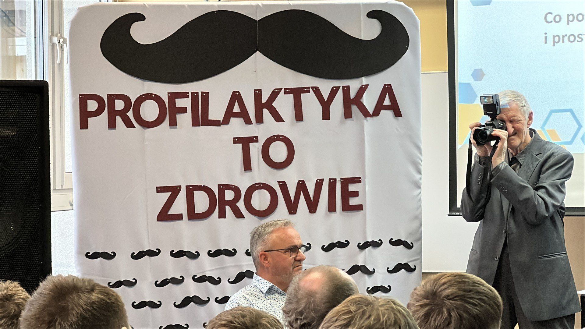 Akcja Movember w częstochowskim Ekonomiku