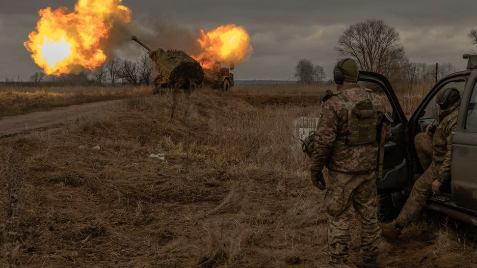 Wojna w Ukrainie rok 2024
Swedish-made Archer Howitzer operated by Ukrainian members of the 45th Artillery Brigade fires toward Russian positions, in the Donetsk region, on January 20, 2024, amid the Russian invasion of Ukraine. (Photo by Roman PILIPEY / AFP)
ROMAN PILIPEY