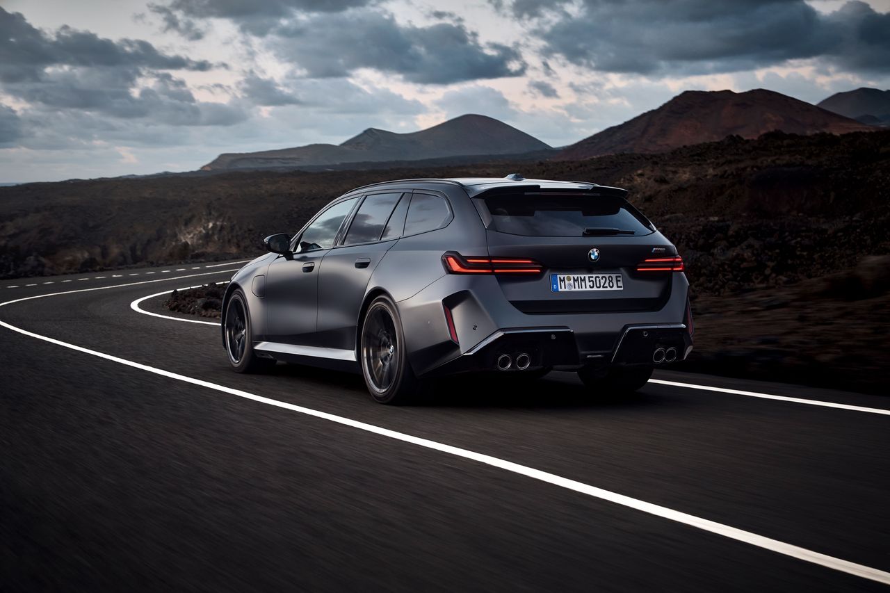 BMW M5 Touring. Cięższe i wolniejsze niż konkurencja