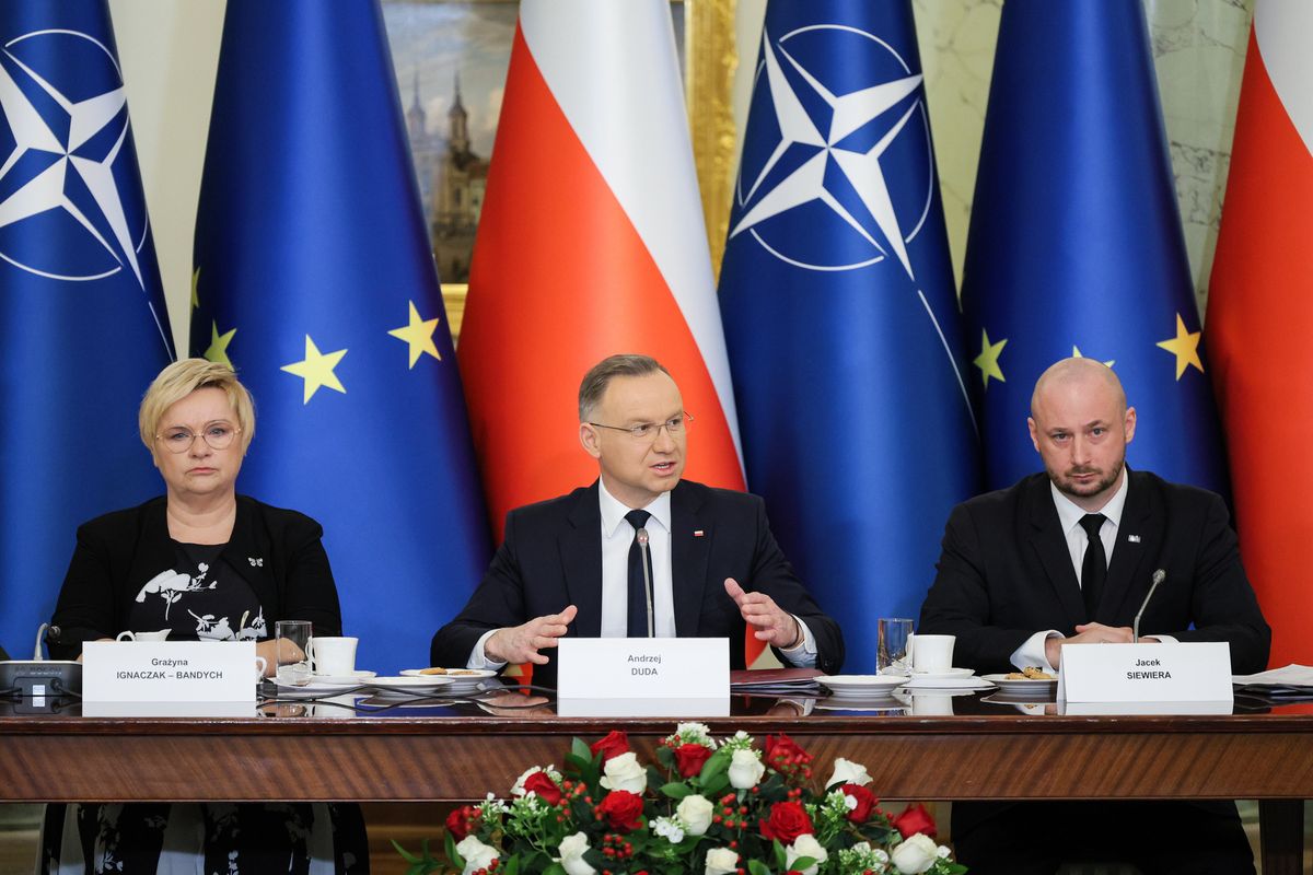 Prezydent RP Andrzej Duda na posiedzeniu Rady Bezpieczeństwa Narodowego w Pałacu Prezydenckim 