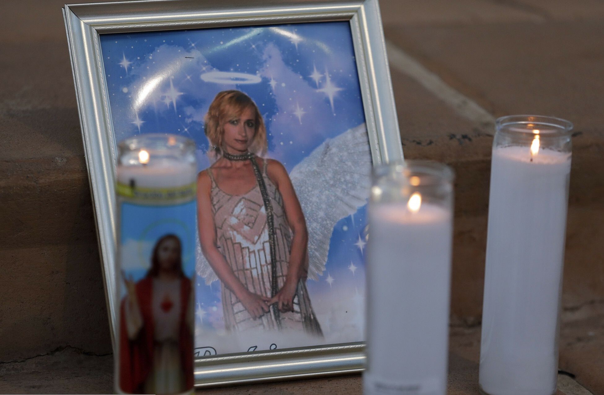 Ołtarzyk poświęcony Halynie Hutchins
