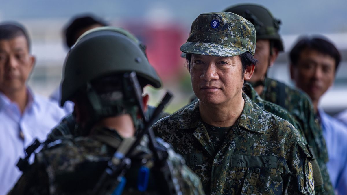 Lai Ching-te podczas ćwiczeń militarnych