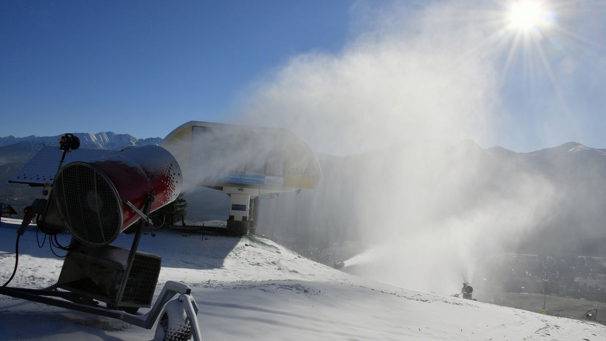 W części kraju już ruszyło naśnieżanie stoków. Ale wyprodukowanie śniegu w tym roku będzie droższe 