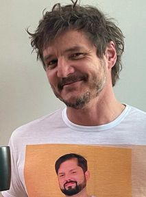 Pedro Pascal czyta kolejną POLSKĄ książkę. Padło na Wiesława Myśliwskiego