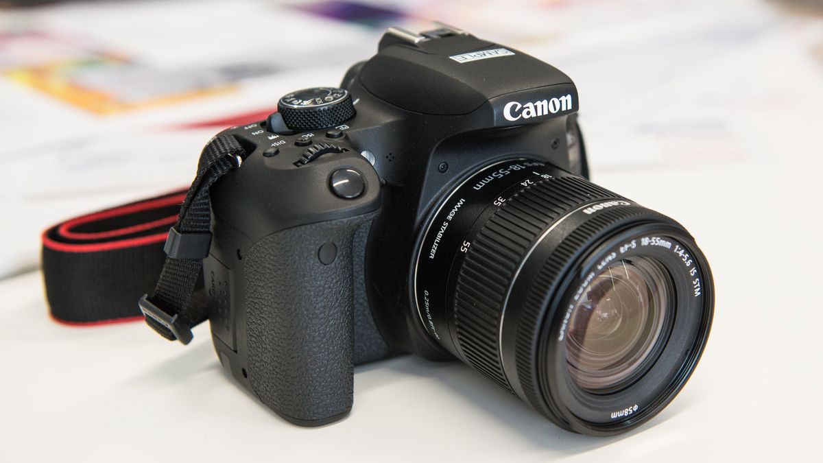 Canon EOS 77D i 800D w naszych rękach. Zobacz główne różnice i poznaj polskie ceny 1