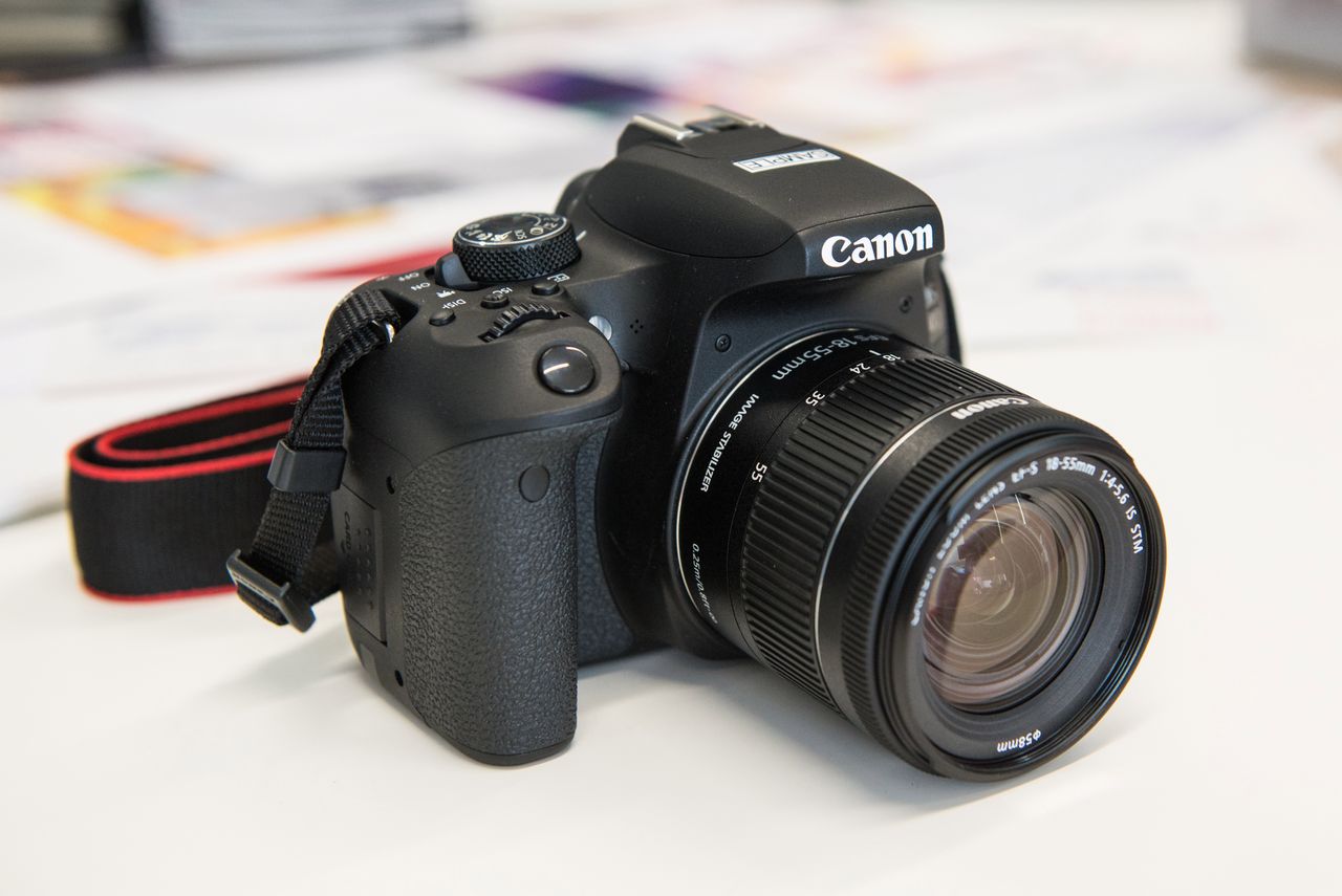 Canon EOS 800D