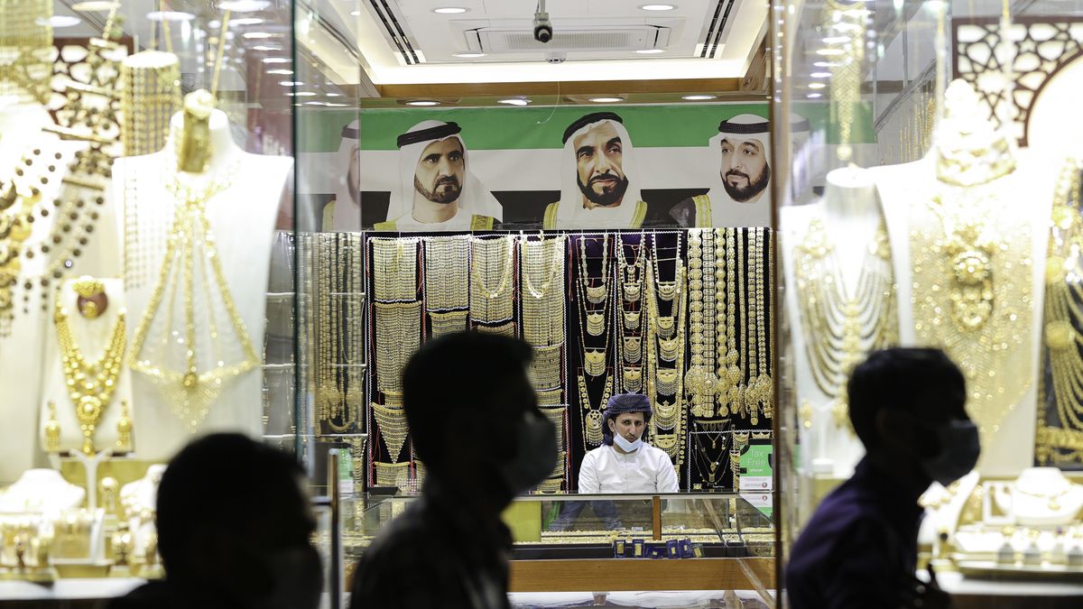 Silvers Reddit-Fueled Surge Pains Dealers in Dubais Souks
A salesman waits for customers in the Gold Souk in the Deira district of Dubai, United Arab Emirates, on Wednesday, Feb. 10, 2021. While silvers jump to an eight-year high on Feb. 1 benefited many long-standing bulls on Wall Street, shop owners thousands of miles away in Dubais Gold Souk were far less euphoric. Photographer: Christopher Pike/Bloomberg via Getty Images
Bloomberg
natural resources, metals, emea, precious, middle east and north africa, business news, commodity, commodities, markets, silver