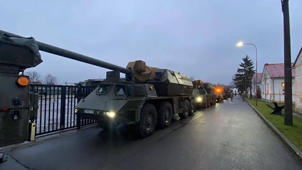 Grupa artyleryjska ze Słowacji zmierza przez Polskę na Łotwę