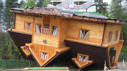 Ciekawe miejsca: dom "do góry nogami" 1