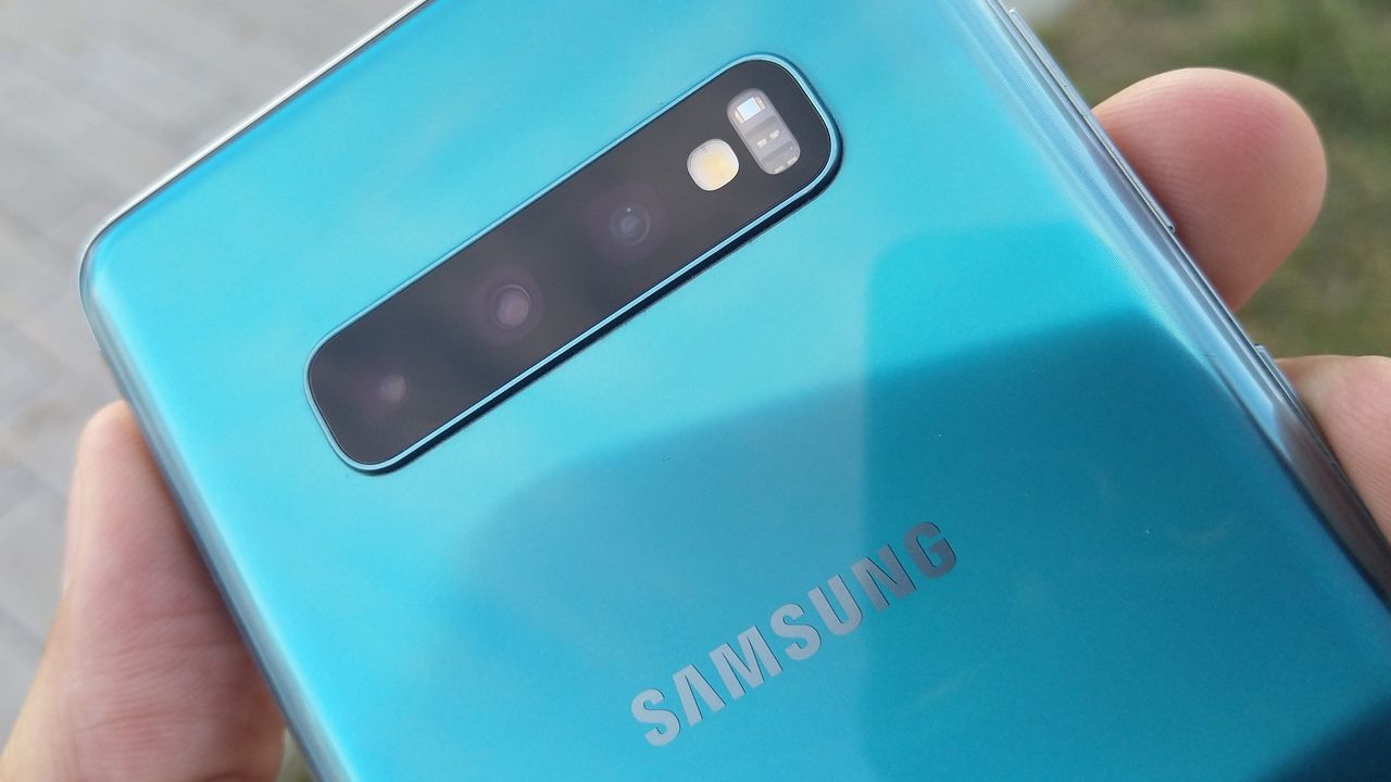 Multimedia ponad wszystko — czy Samsung Galaxy S10+ to kombajn doskonały?