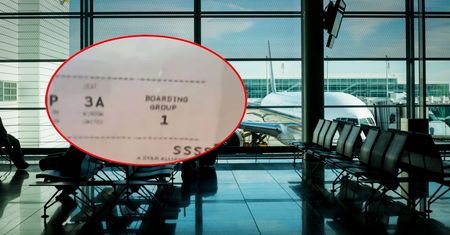 Na karcie pokładowej odkrył niepokojące oznaczenie. Opowiada, co stało się później