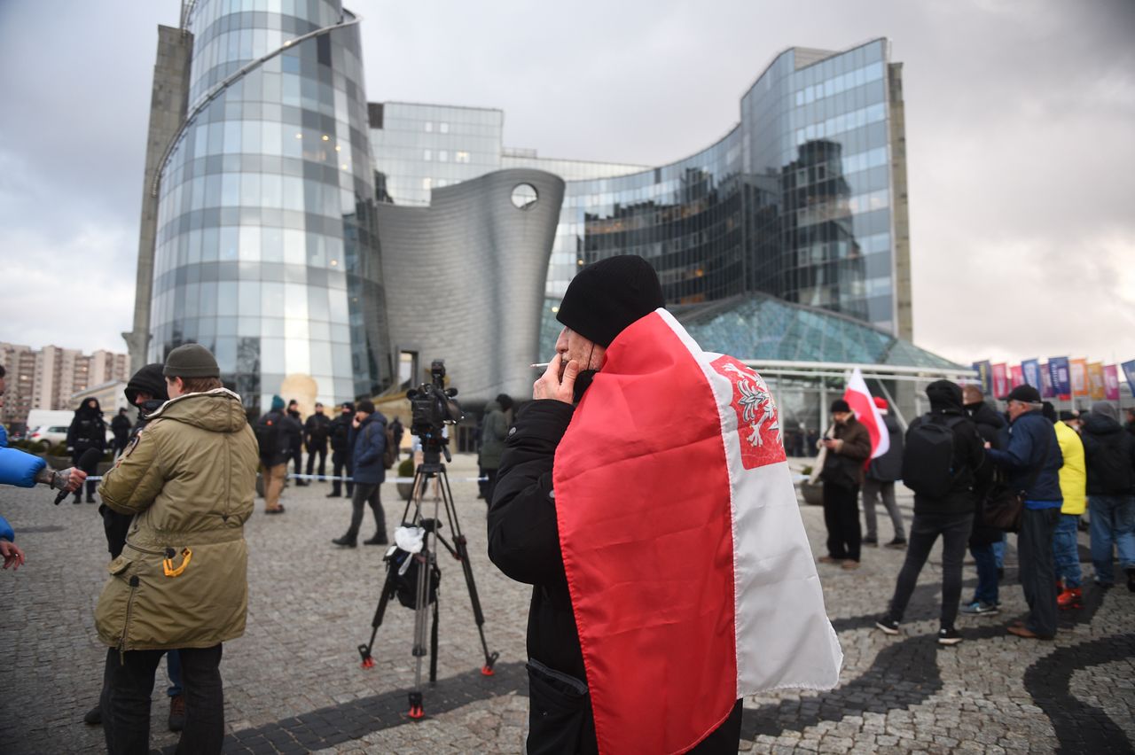 Ostatnie godziny TVP Info. Nowa ekipa już szykuje "Wiadomości"