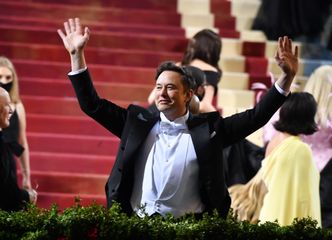 Elon Musk udziela się charytatywnie. Przekazał akcje Tesli warte miliardy