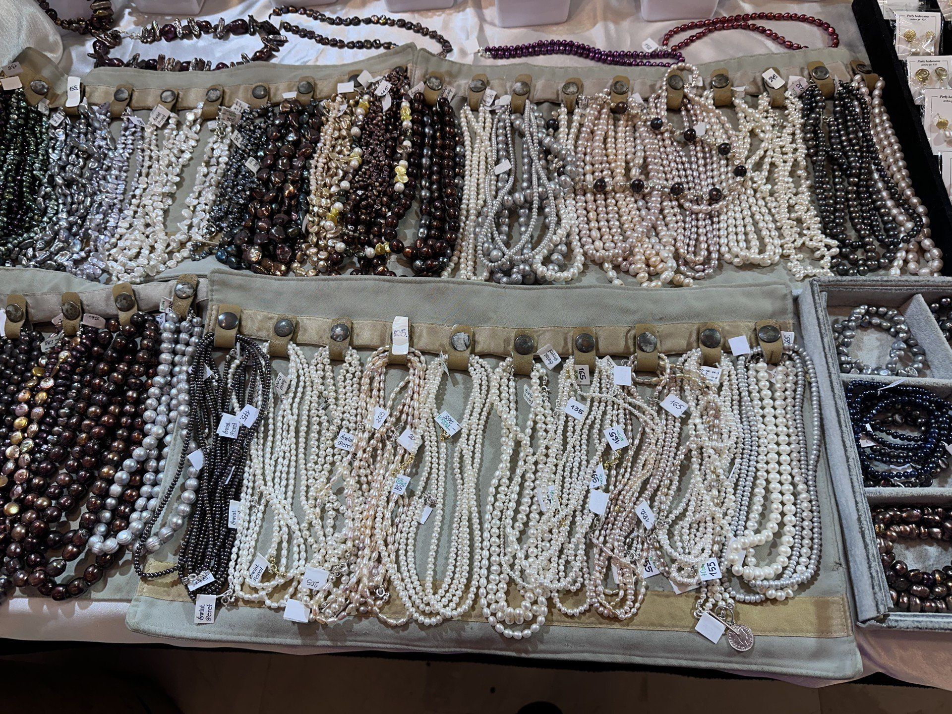 Cuda - cudeńka prosto z giełdy minerałów. Zobaczcie, co oferowali sprzedawcy!