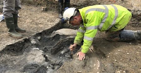 "Jedno z największych odkryć". Archeolodzy odkopali cmentarzysko sprzed 200 tys. lat