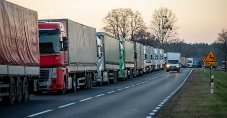 Sankcje odbiją się na polskich firmach. "Same tego nie udźwigną"