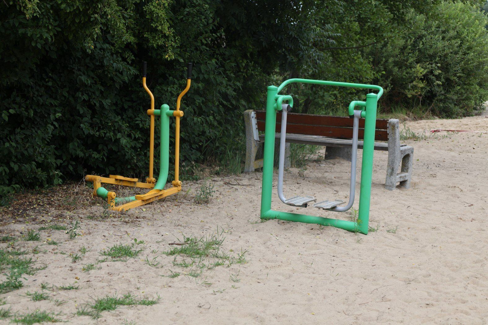 Plaża w Rybitwach – spokojny zakątek nad Jeziorem Lednickim