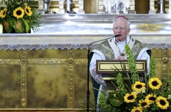 Abp Jędraszewski broni córki prezydenta elekta. "To boli"