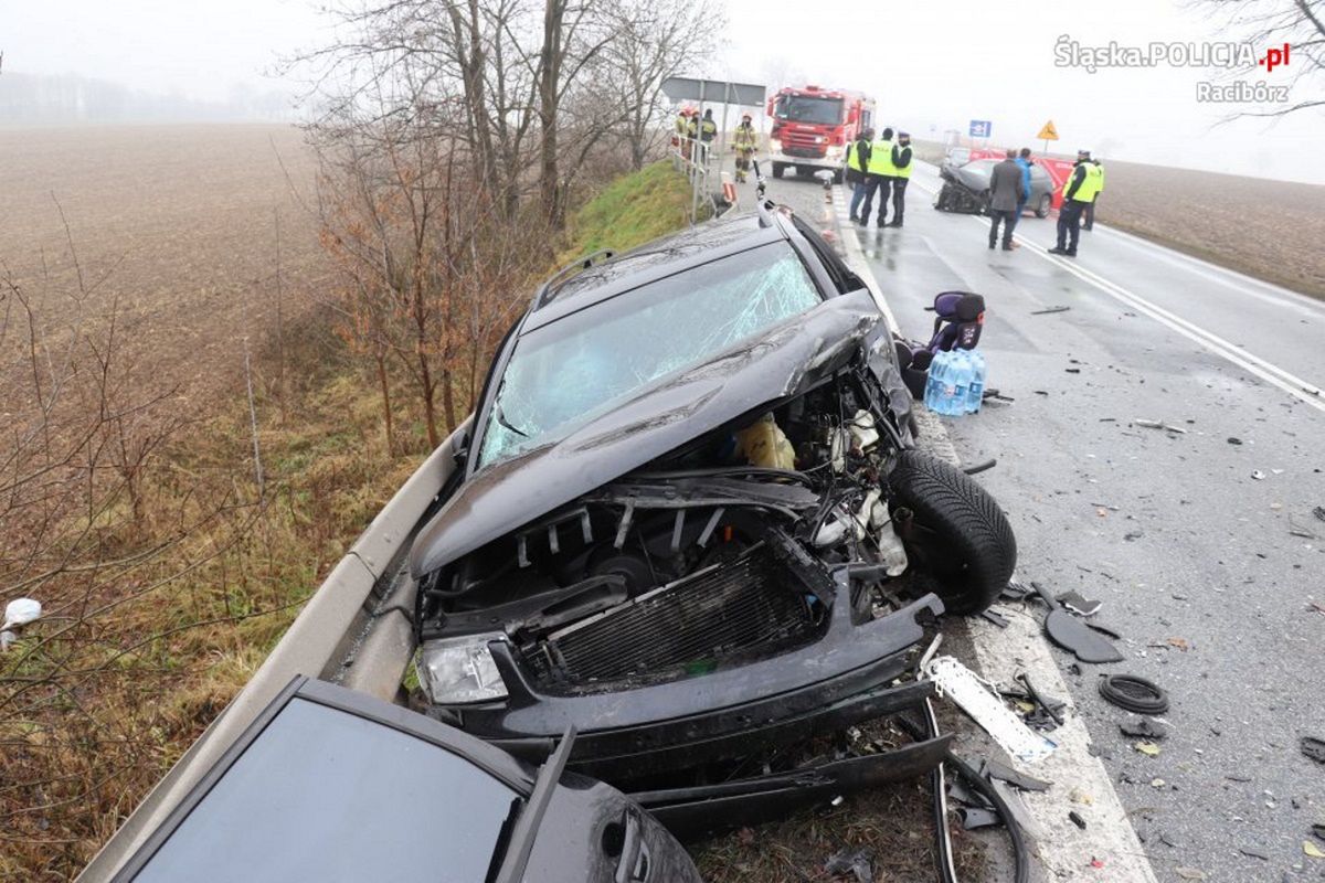 Policja ostrzega po tragedii na DK 45 pod Rudnikami