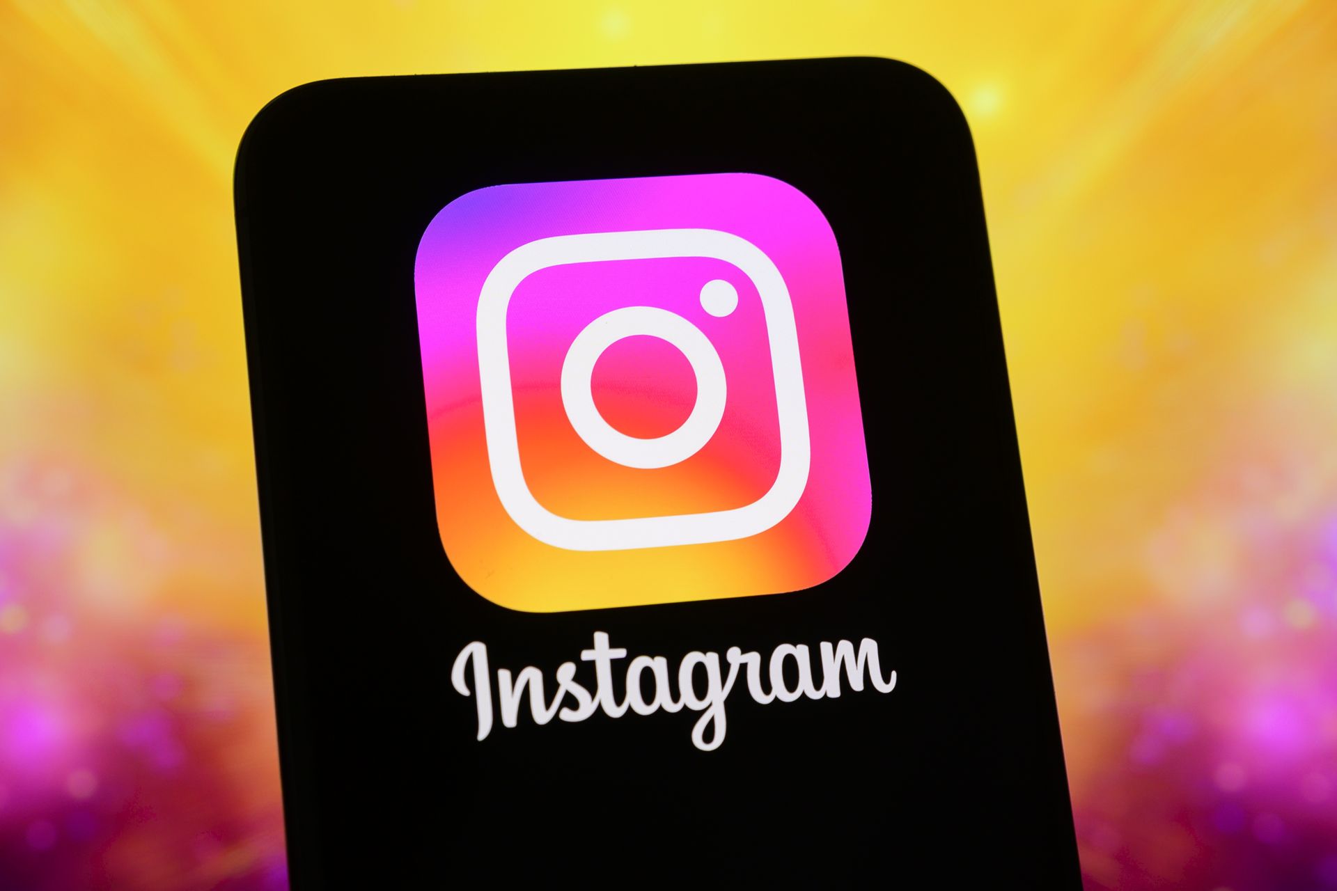 Użytkownicy na to czekali. Instagram zmienia historyczną zasadę