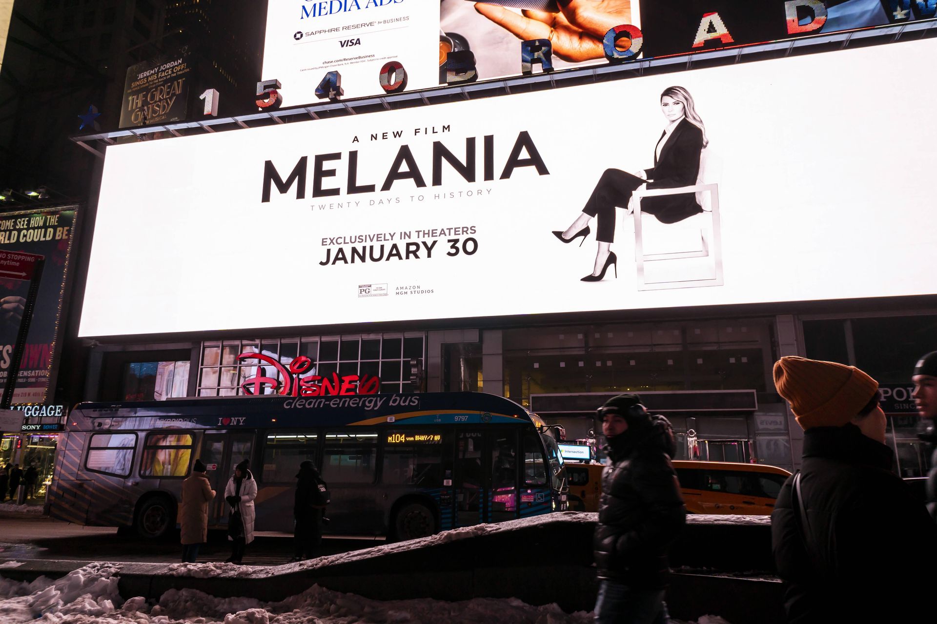 Presja na żołnierzy: obowiązkowy film o Melanii Trump?
