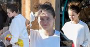 Selena Gomez w oversizowej bluzie i bez makijażu buszuje po dyskoncie, szukając drewna na opał (ZDJĘCIA)